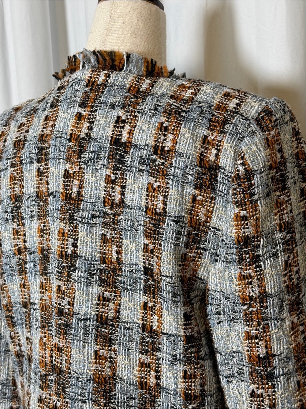 L’Agence Angelina Tweed Jacket Blue Brown Fringe Blazer Size 8 - Picture 11 of 15
